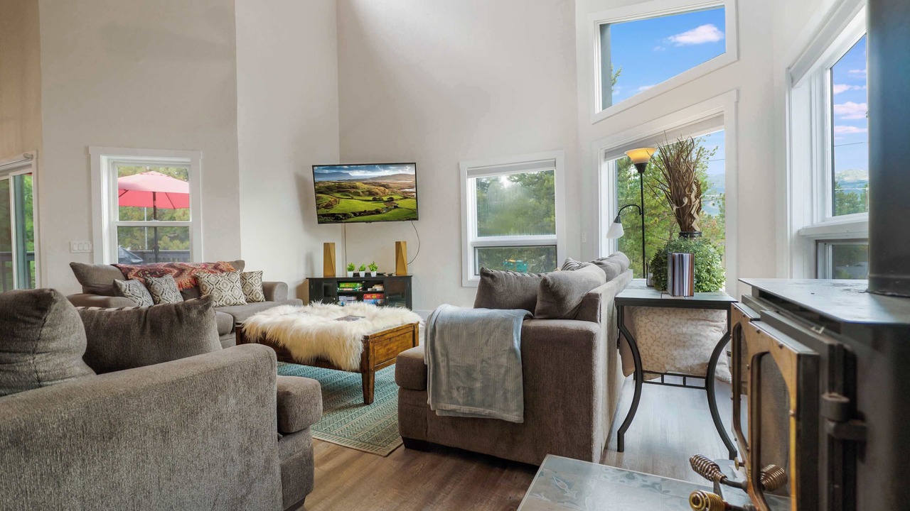 Photo of Livingroom in Breckenridge Heights