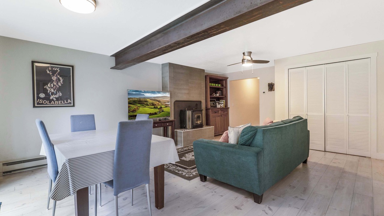 Photo of Livingroom in Breckenridge Heights