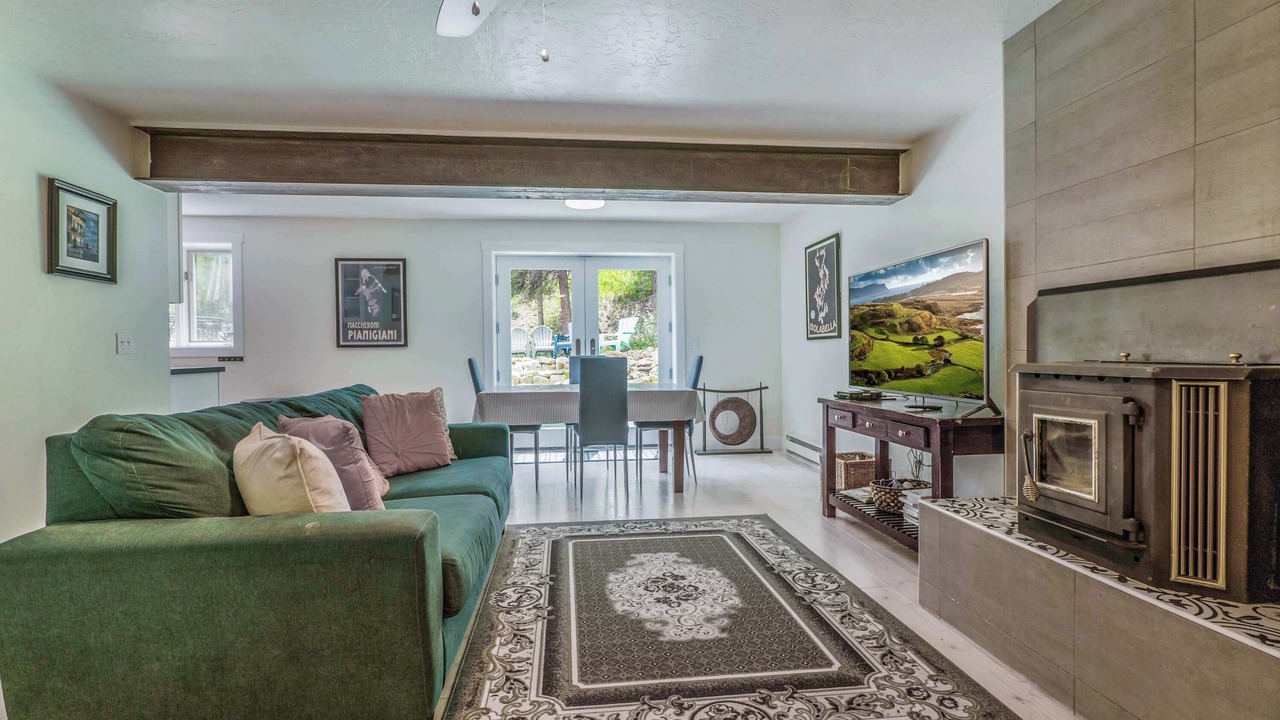 Photo of Livingroom in Breckenridge Heights