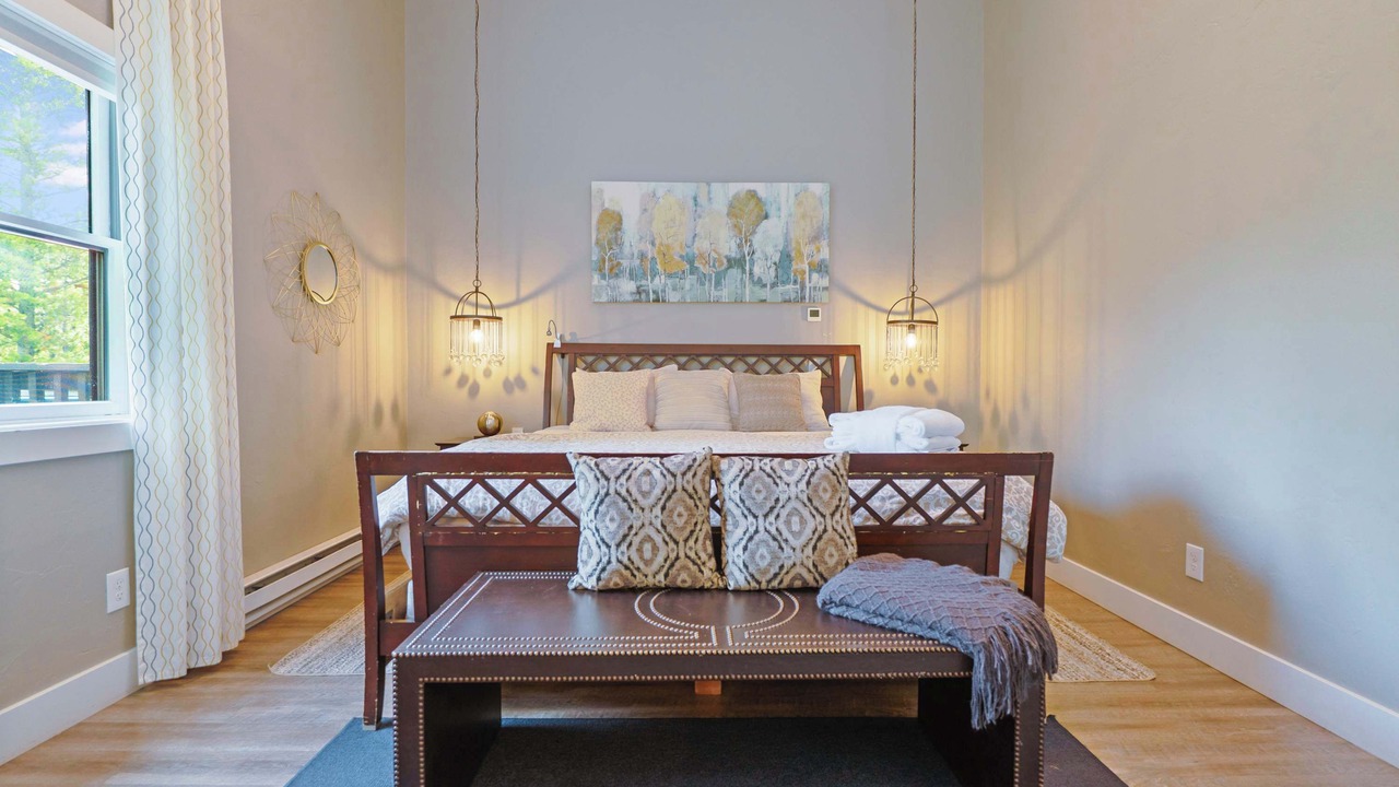 Photo of Bedroom in Breckenridge Heights