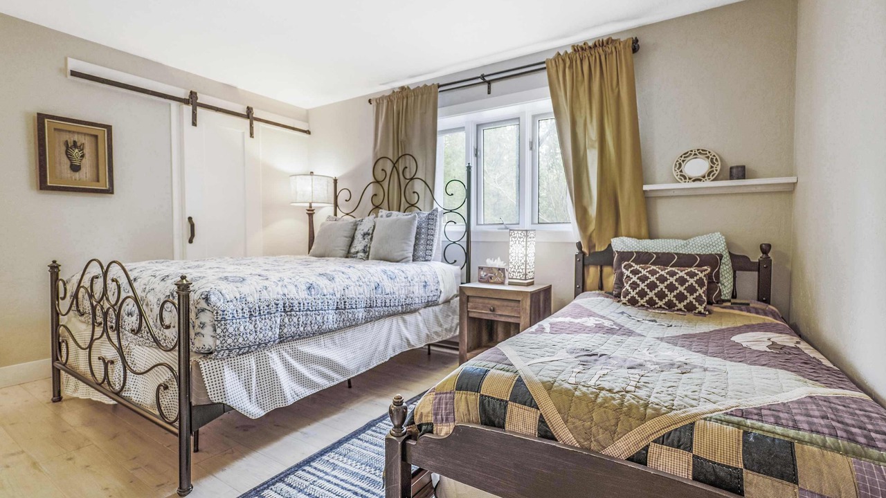 Photo of Bedroom in Breckenridge Heights