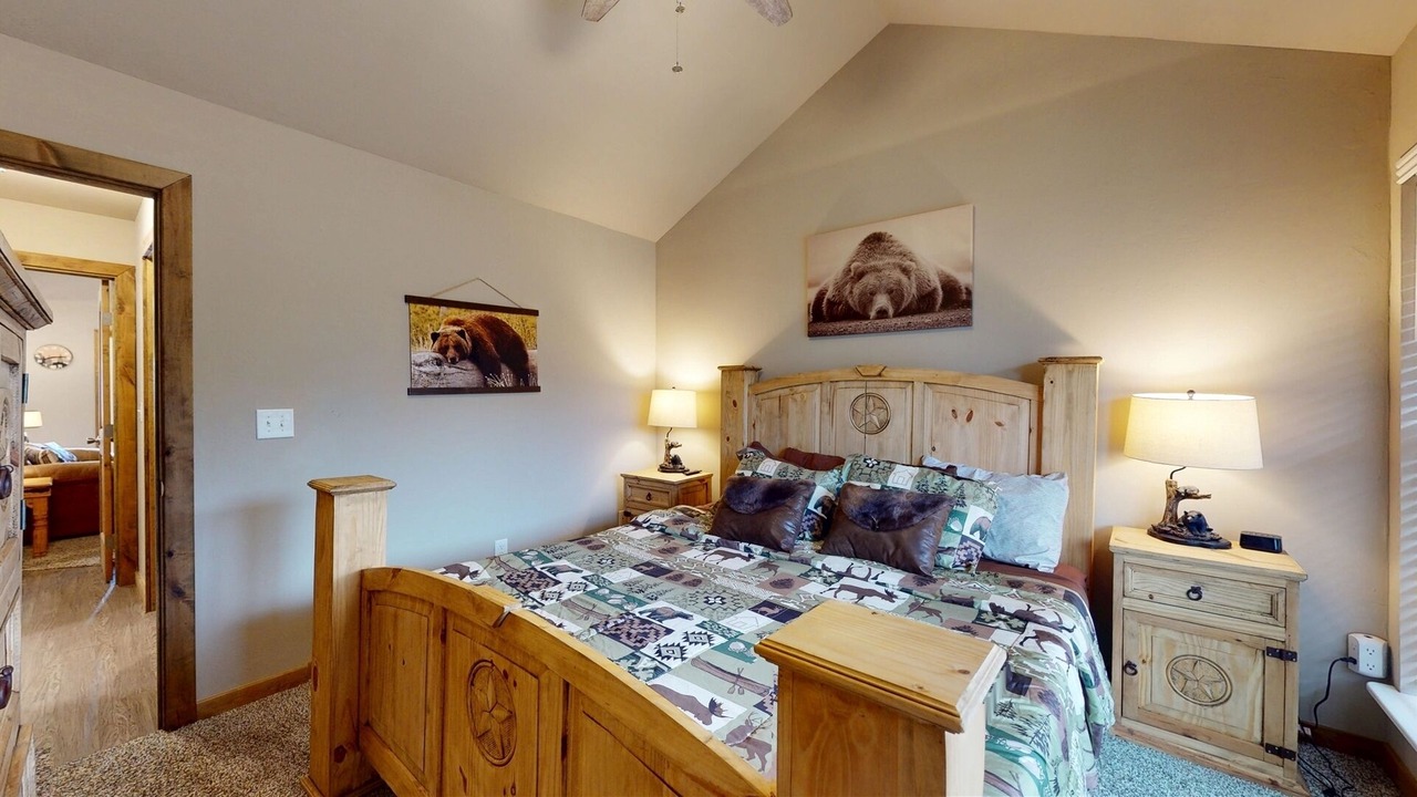 Photo of Bedroom in Crested Butte South