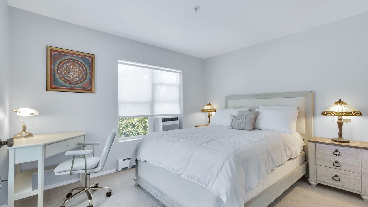 Photo of Bedroom in Glenwood Grove - North Iris