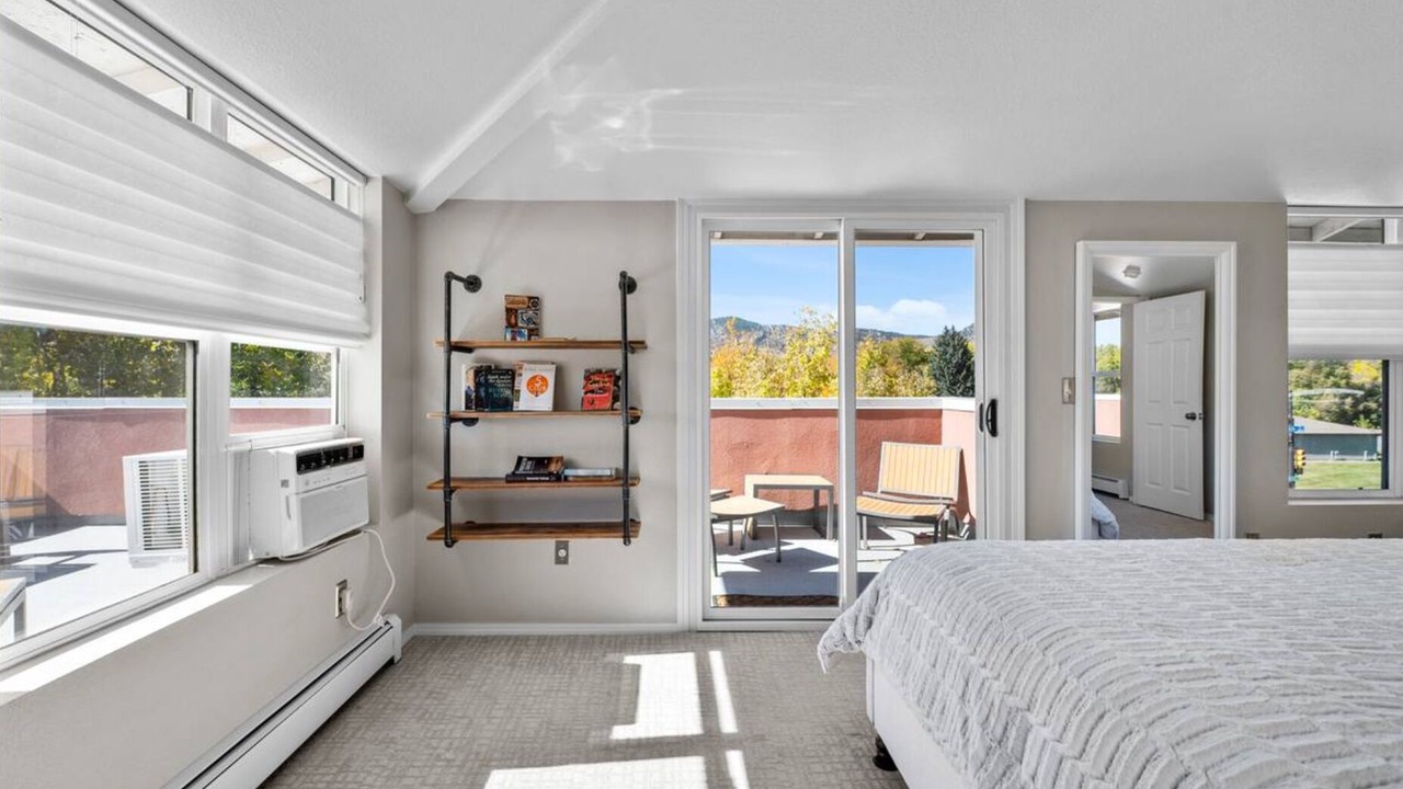 Photo of Bedroom in Glenwood Grove - North Iris