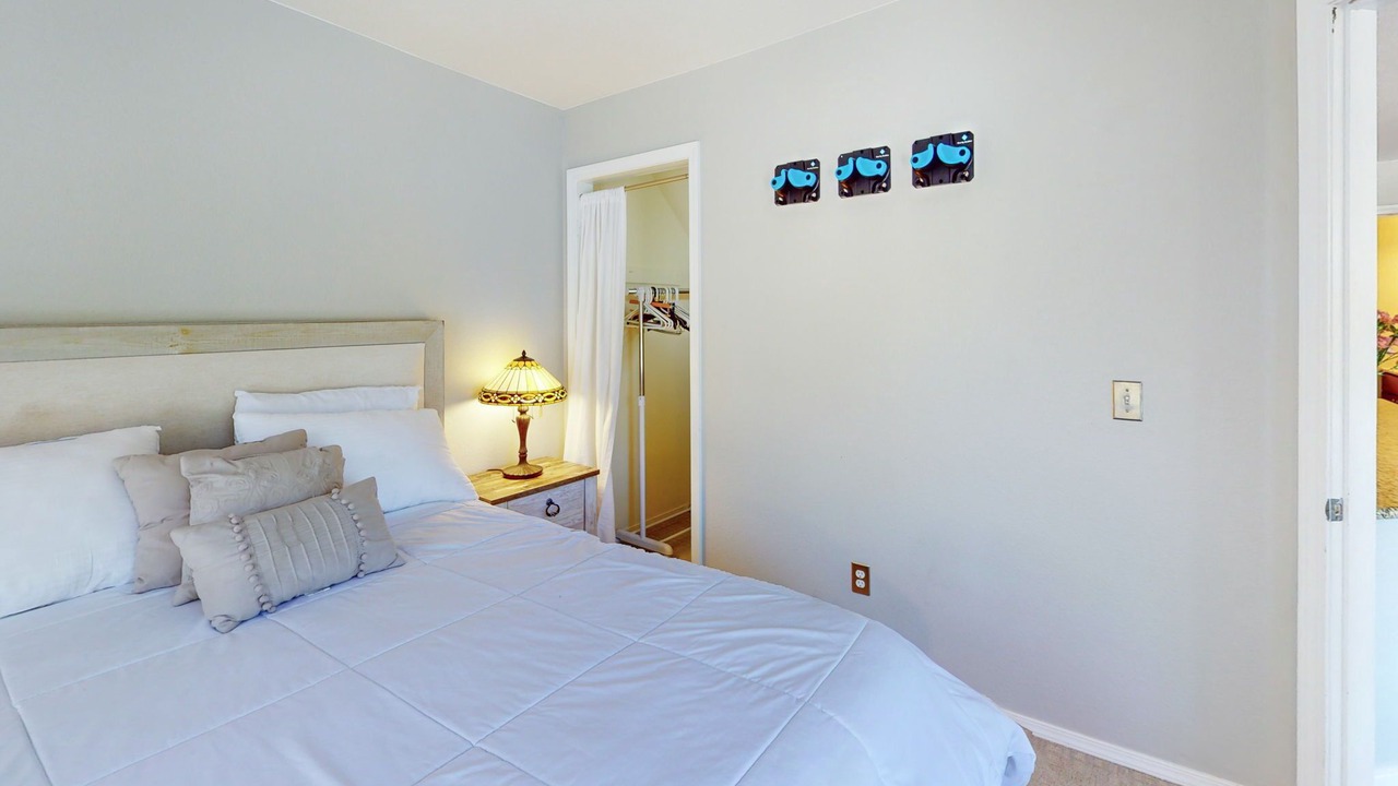 Photo of Bedroom in Glenwood Grove - North Iris