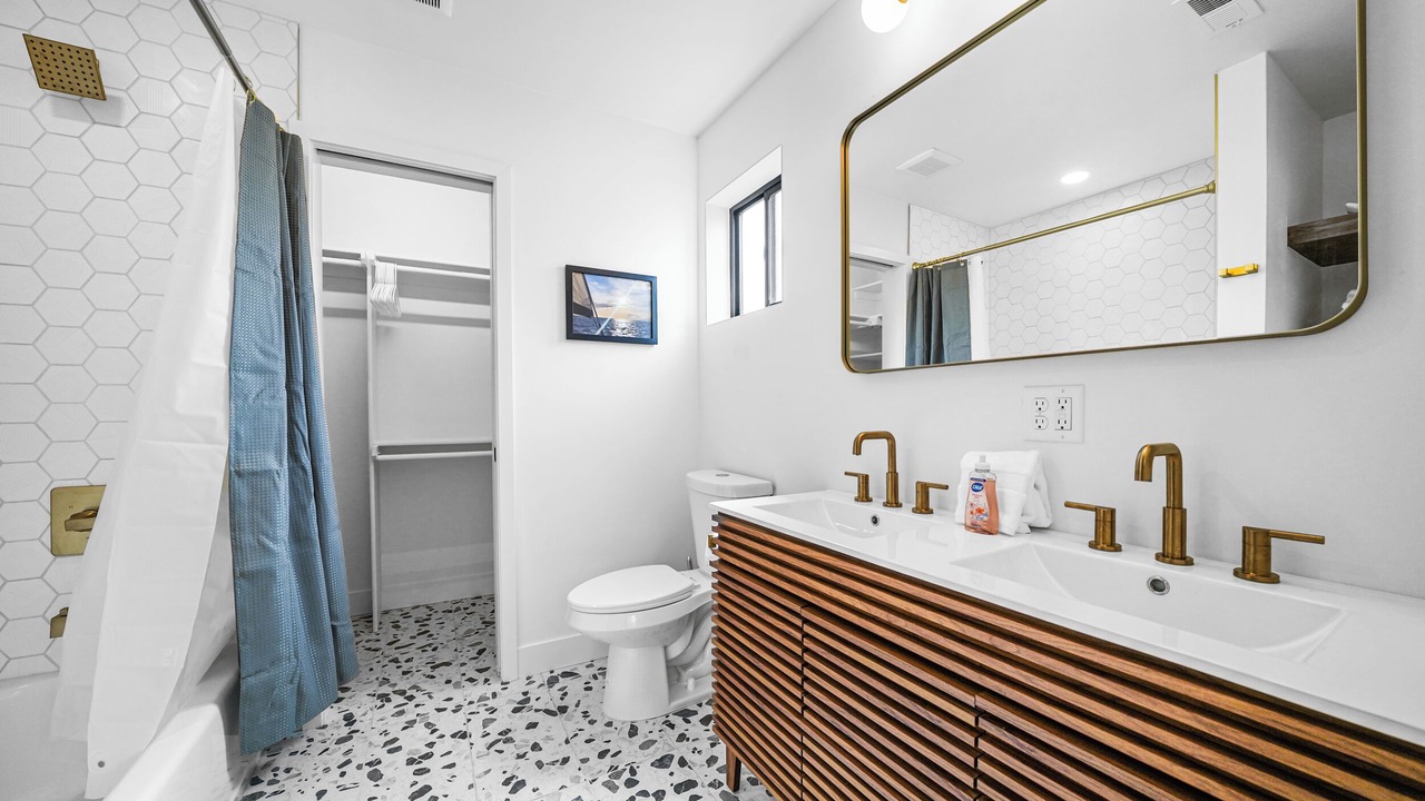 Photo of Bathroom in Palisade