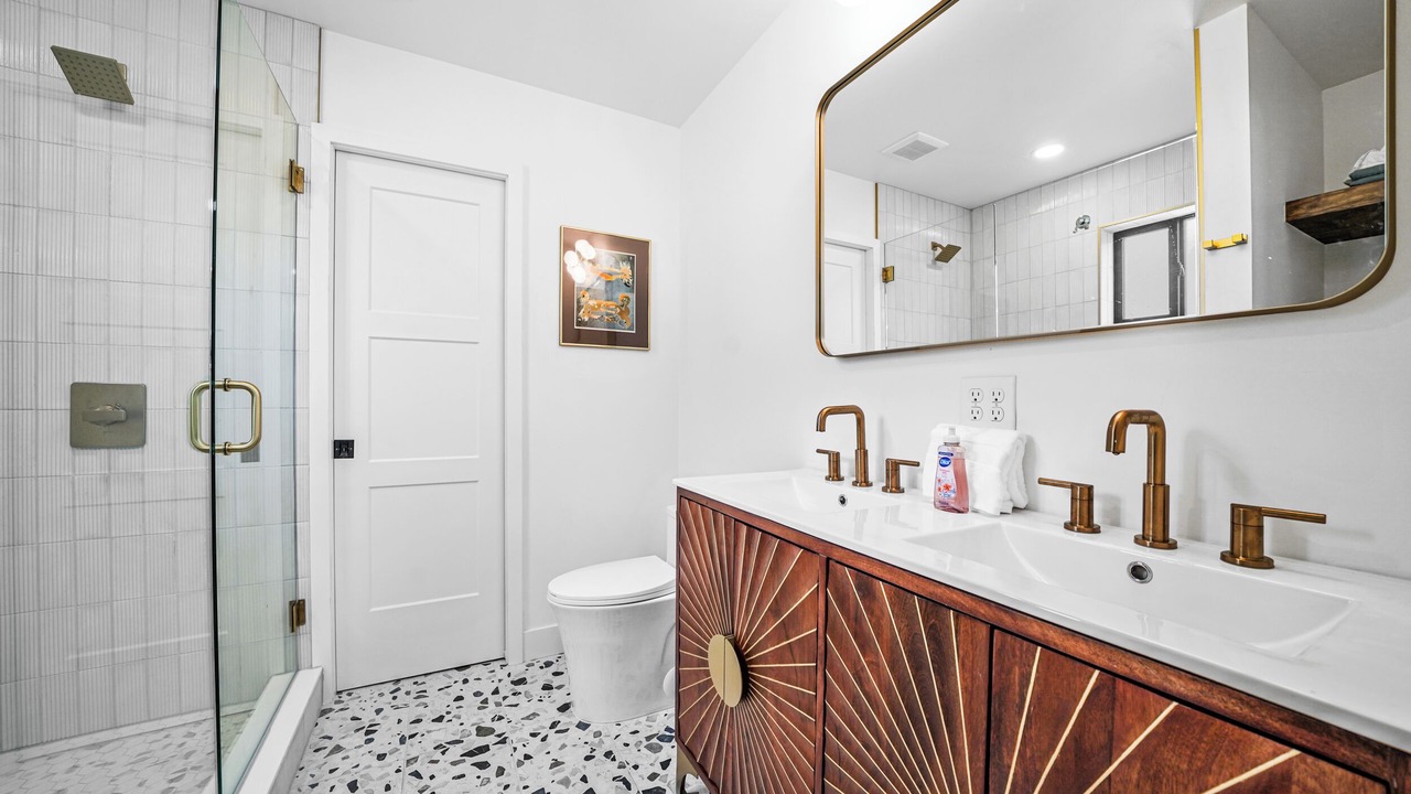 Photo of Bathroom in Palisade
