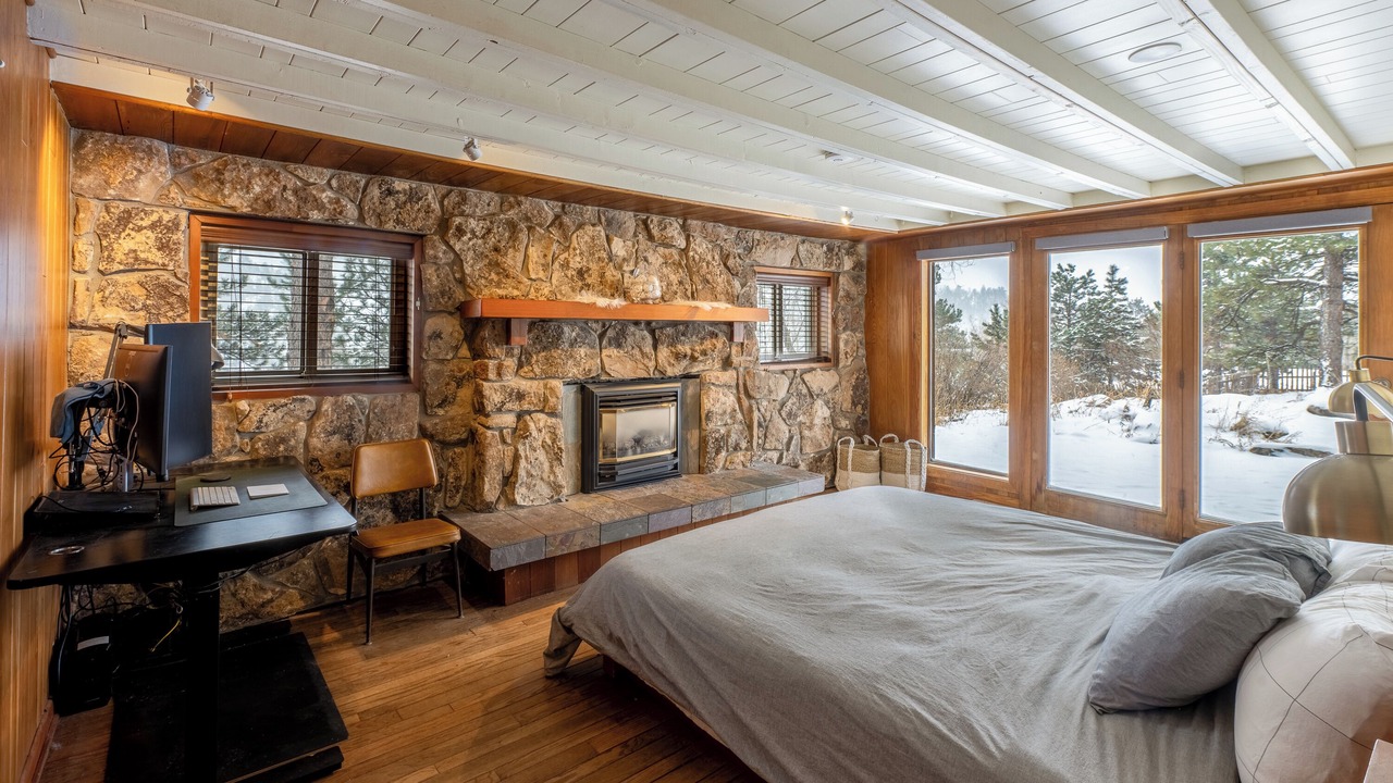 Photo of Bedroom in Golden