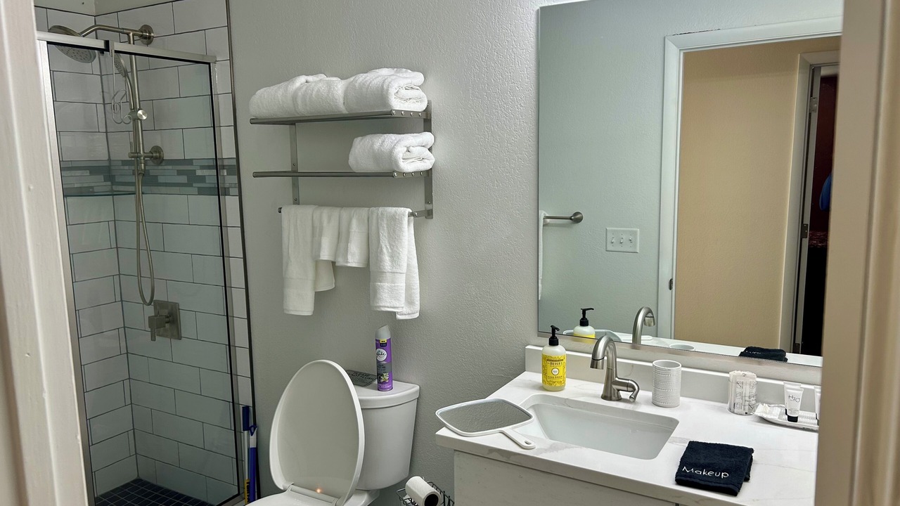 Photo of Bathroom in Palisade