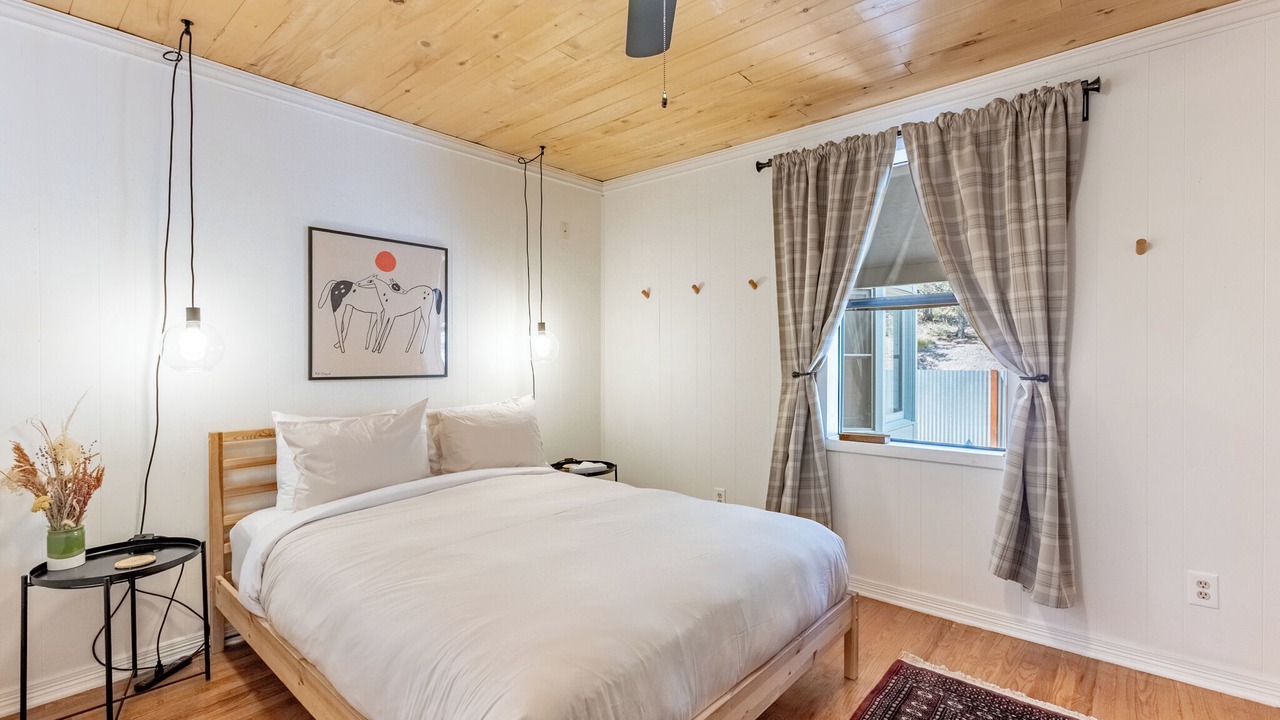 Photo of Bedroom in Villa Grove