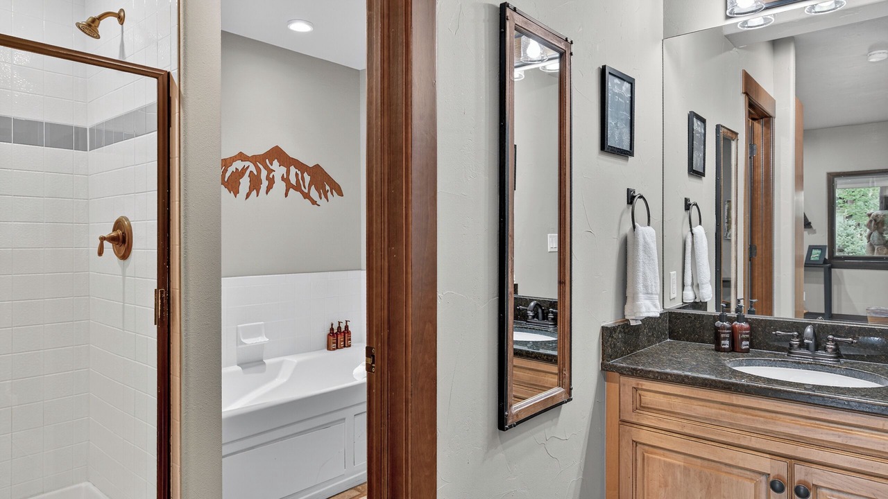 Photo of Bathroom in Boulder Ridge