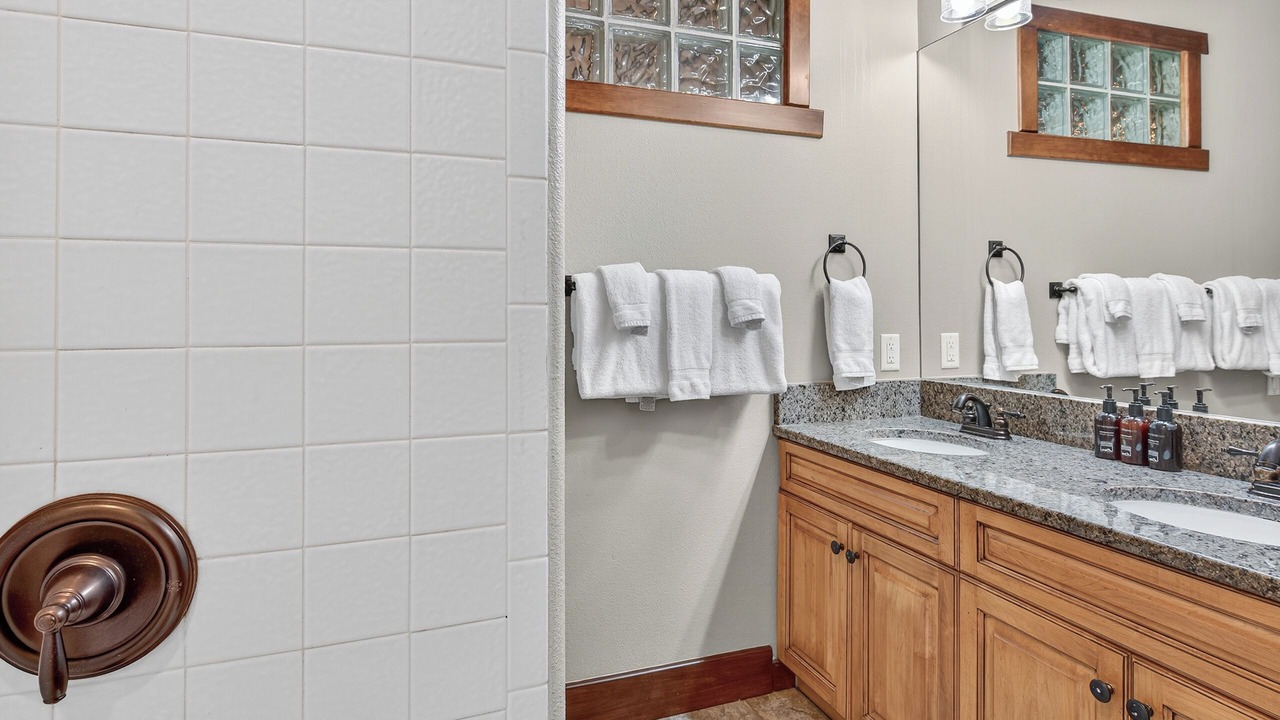 Photo of Bathroom in Boulder Ridge
