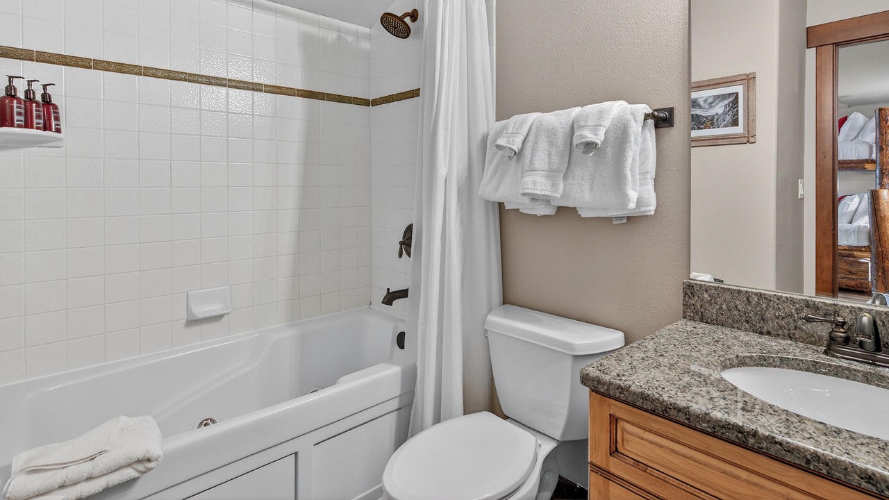 Photo of Bedroom in Boulder Ridge