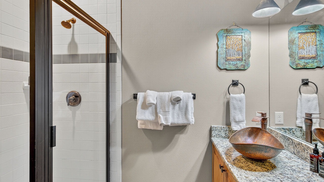 Photo of Bathroom in Boulder Ridge