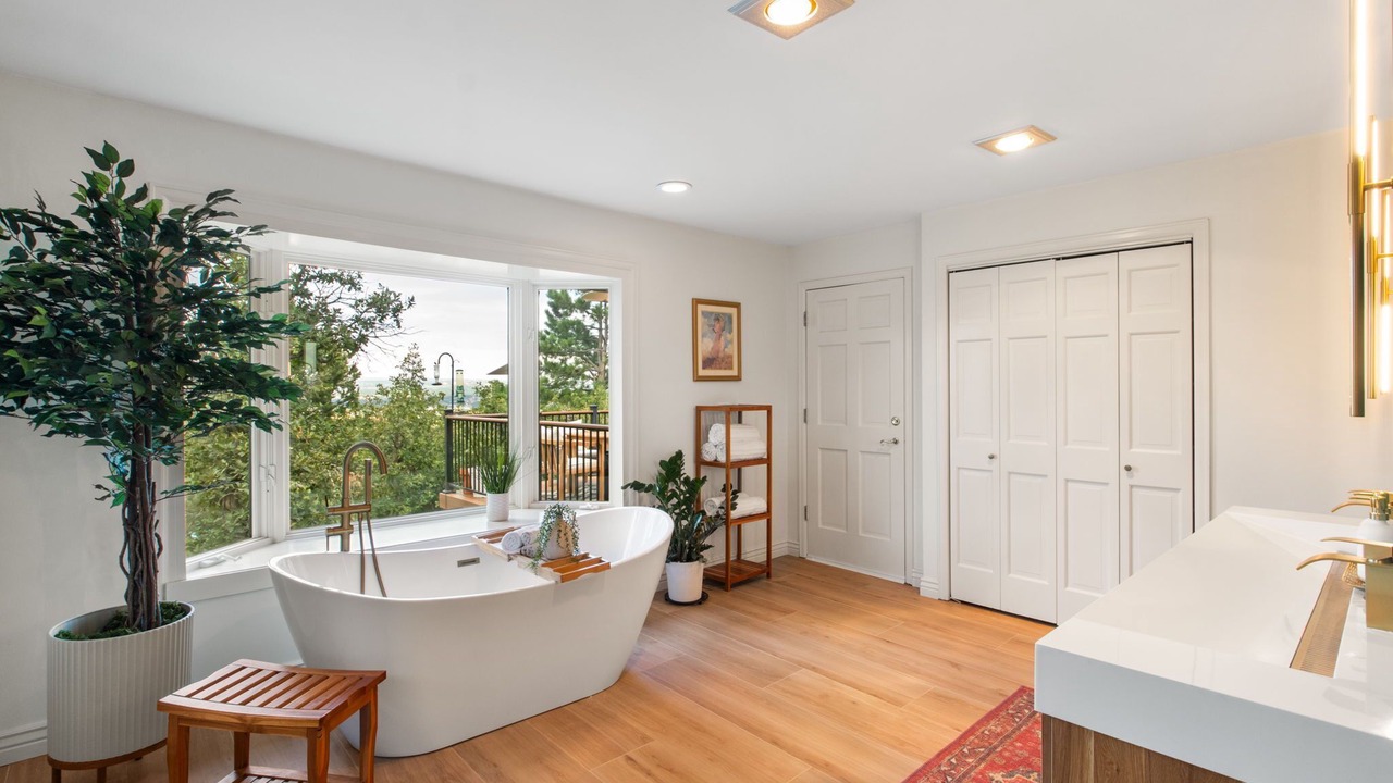 Photo of Bathroom in Skyway