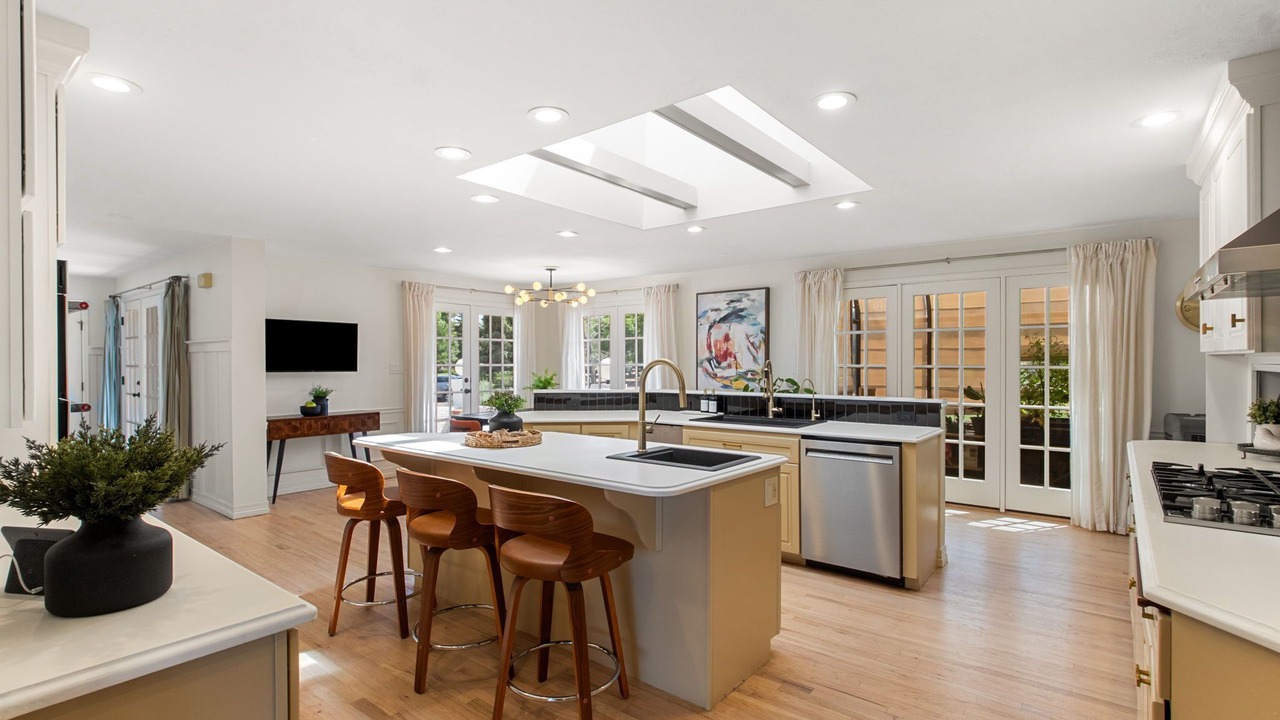 Photo of Kitchen in Skyway