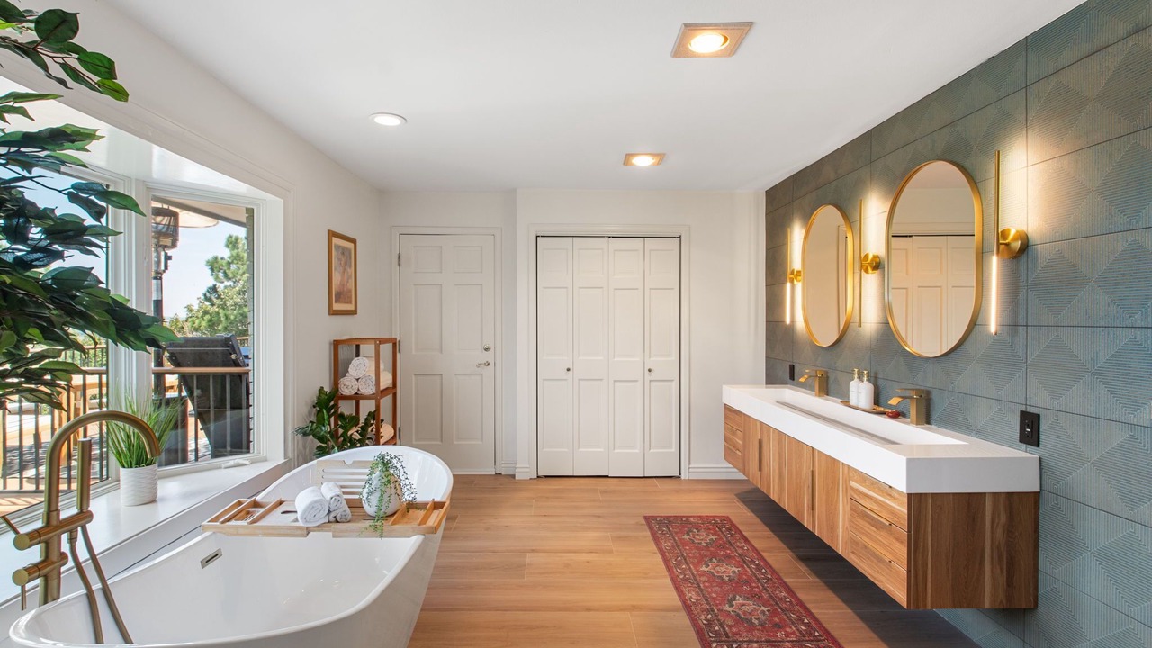 Photo of Bathroom in Skyway