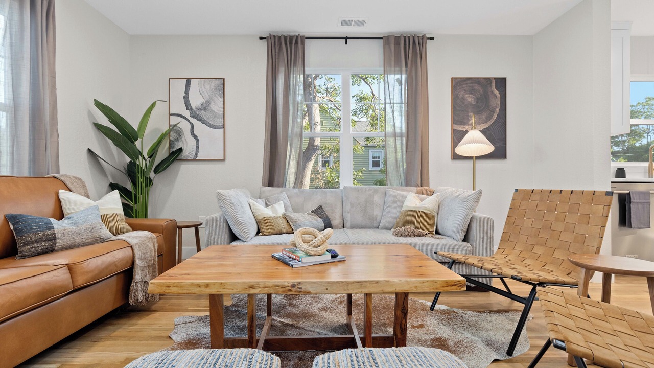 Photo of Livingroom in Berkley