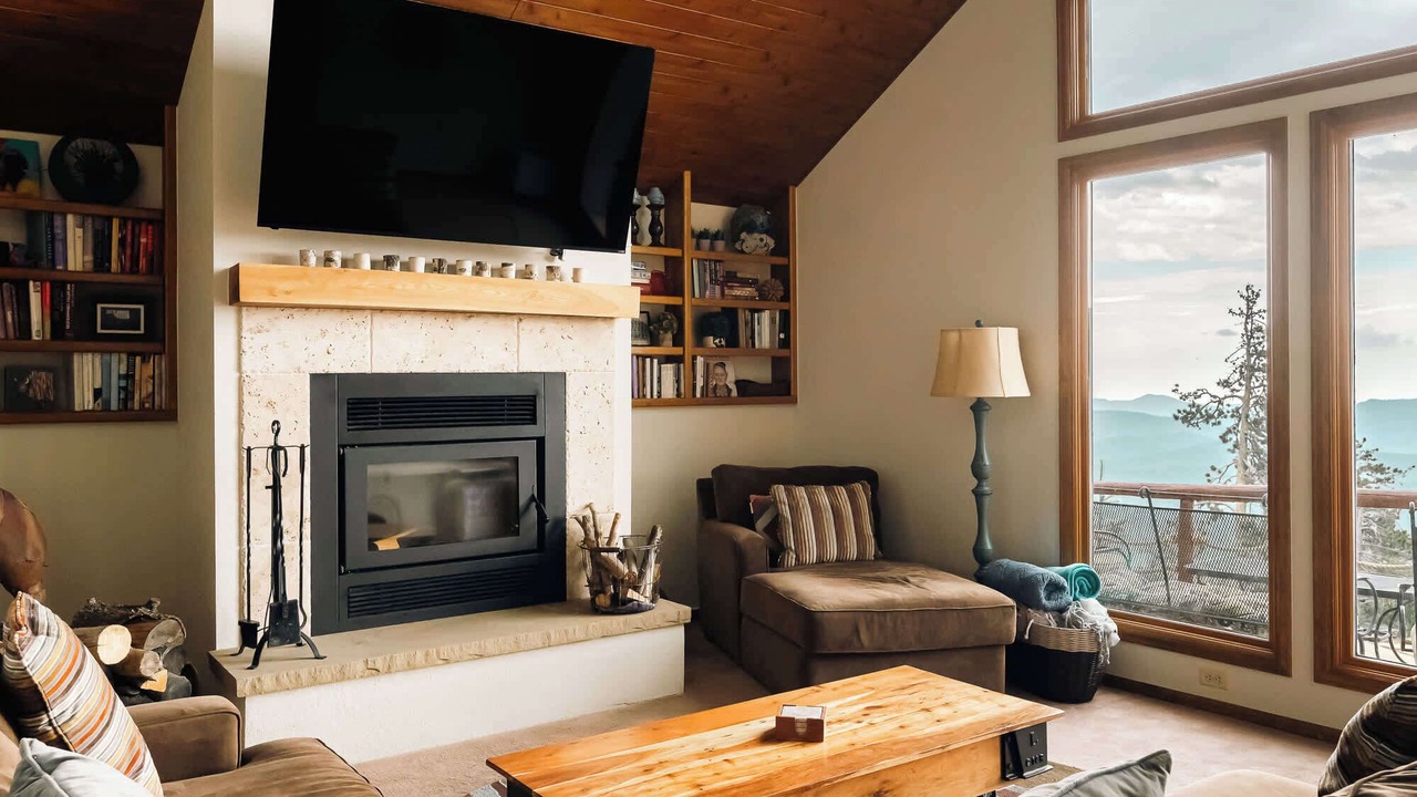 Photo of Livingroom in Evergreen