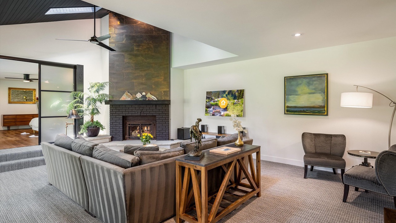 Photo of Livingroom in Gunbarrel