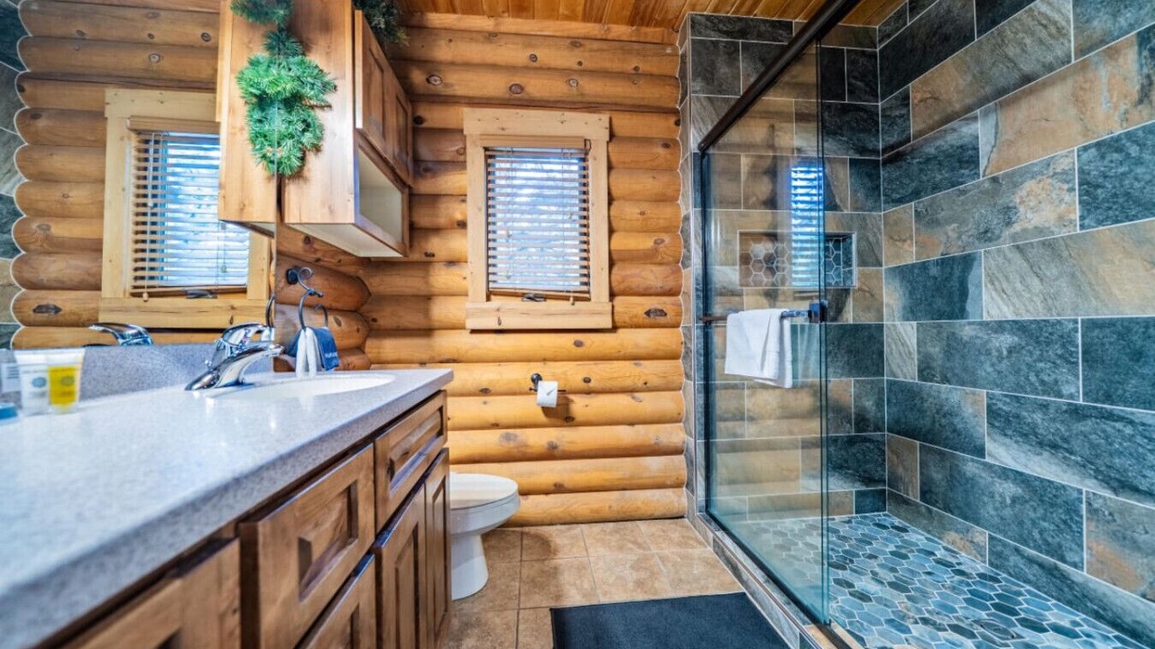 Photo of Bathroom in Carriage Hills