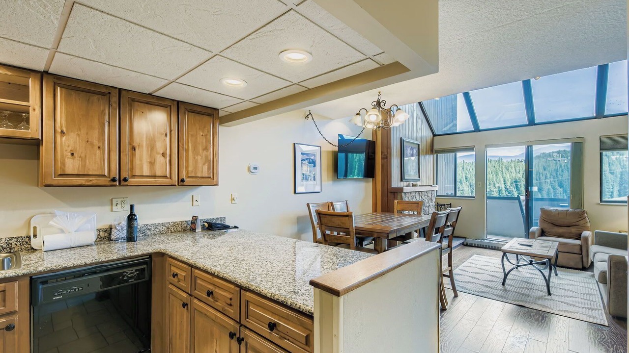 Photo of Kitchen in Peak 9