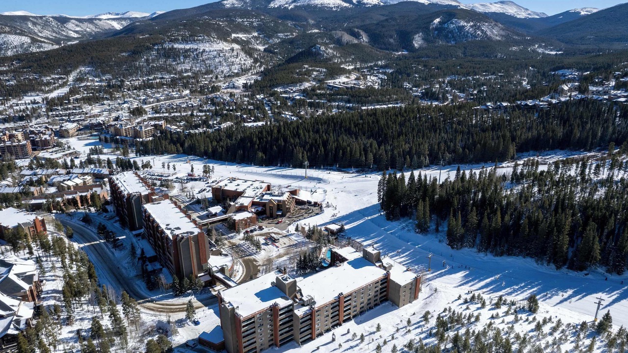 Photo of Outdoor in Peak 9