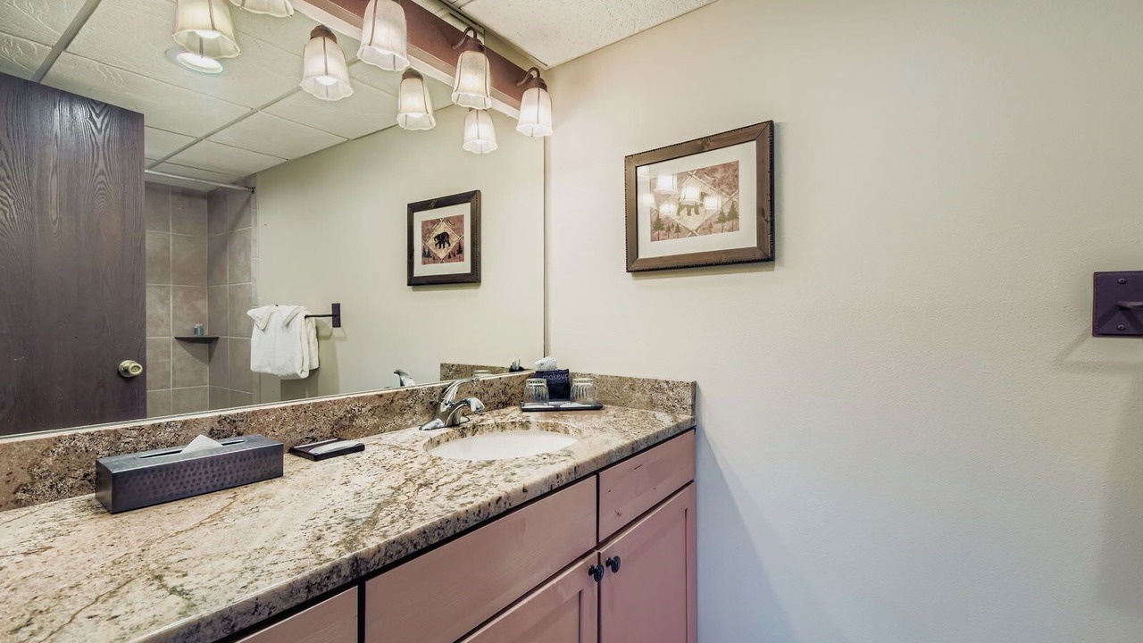 Photo of Bathroom in Peak 9
