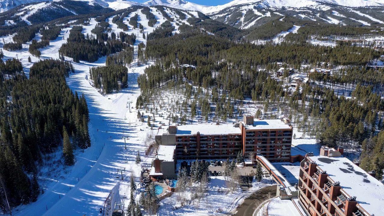 Photo of Outdoor in Peak 9