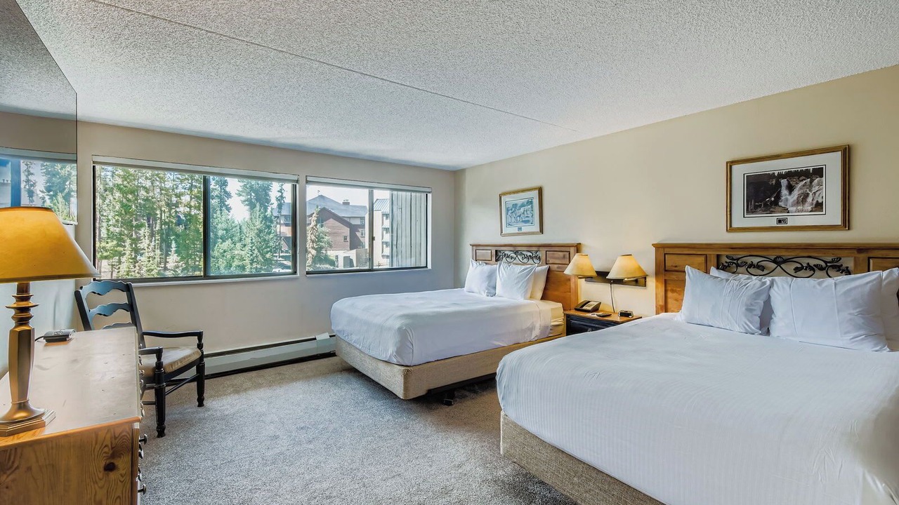 Photo of Bedroom in Peak 9