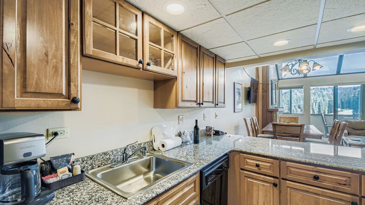 Photo of Kitchen in Peak 9