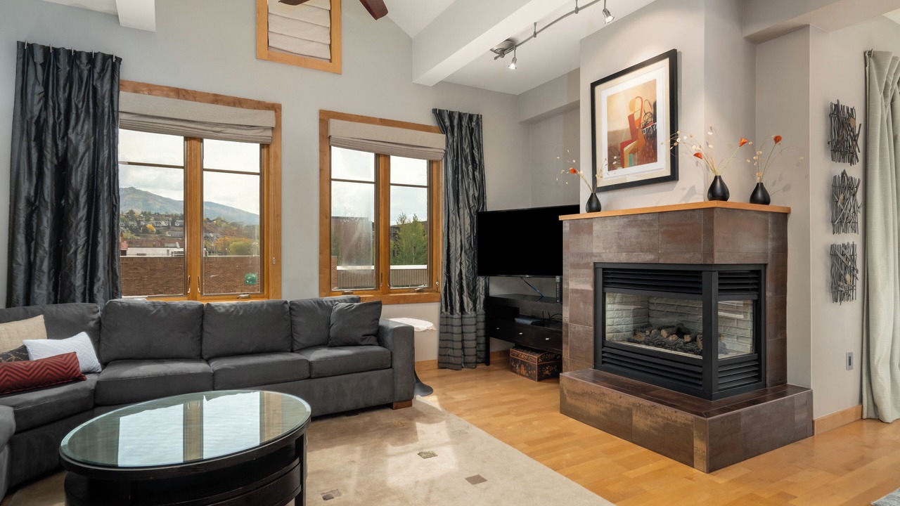 Photo of Livingroom in Downtown Steamboat Springs