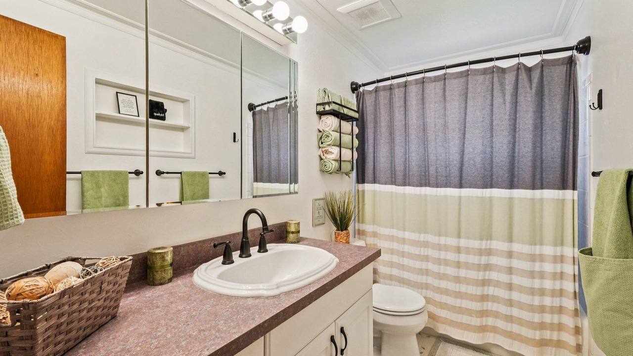 Photo of Bathroom in Alta Vista Area