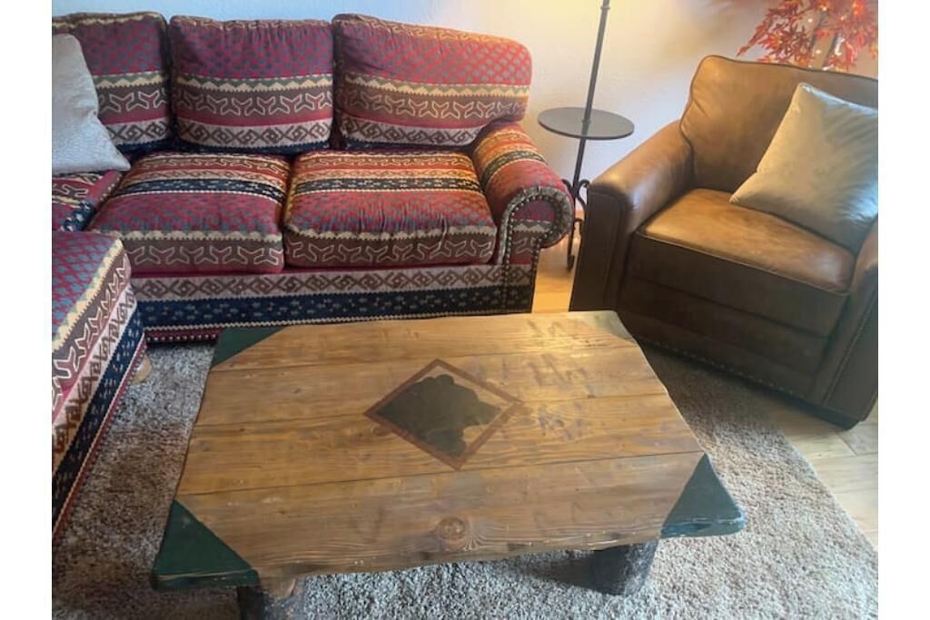 Photo of Livingroom in Edwards