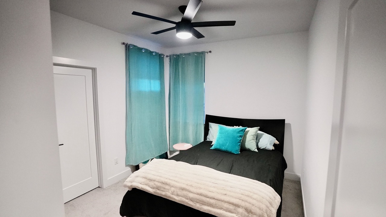 Photo of Bedroom in Aurora