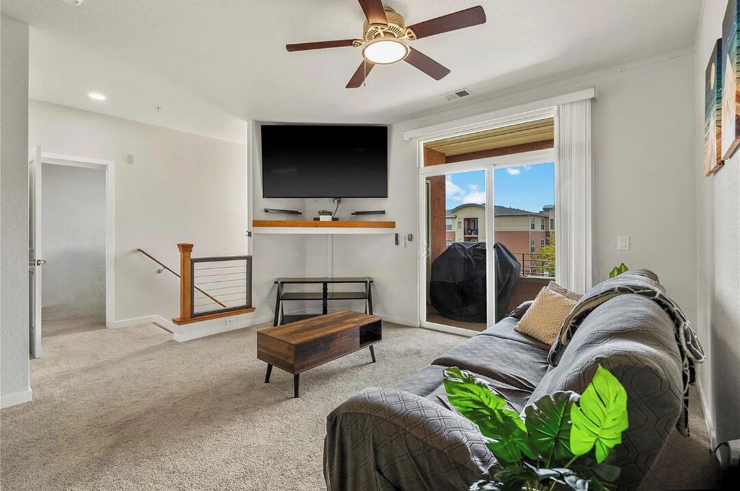 Photo of Livingroom in Northeast Park Hill