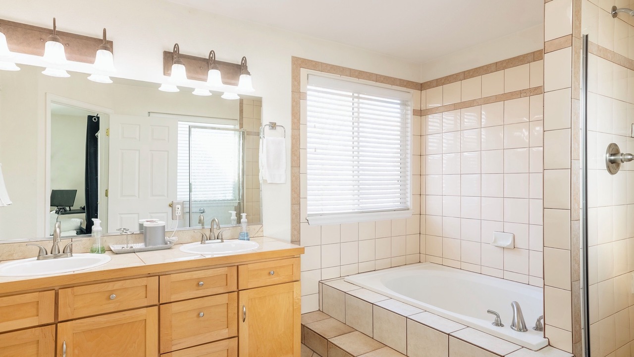 Photo of Bathroom in Curtis Park