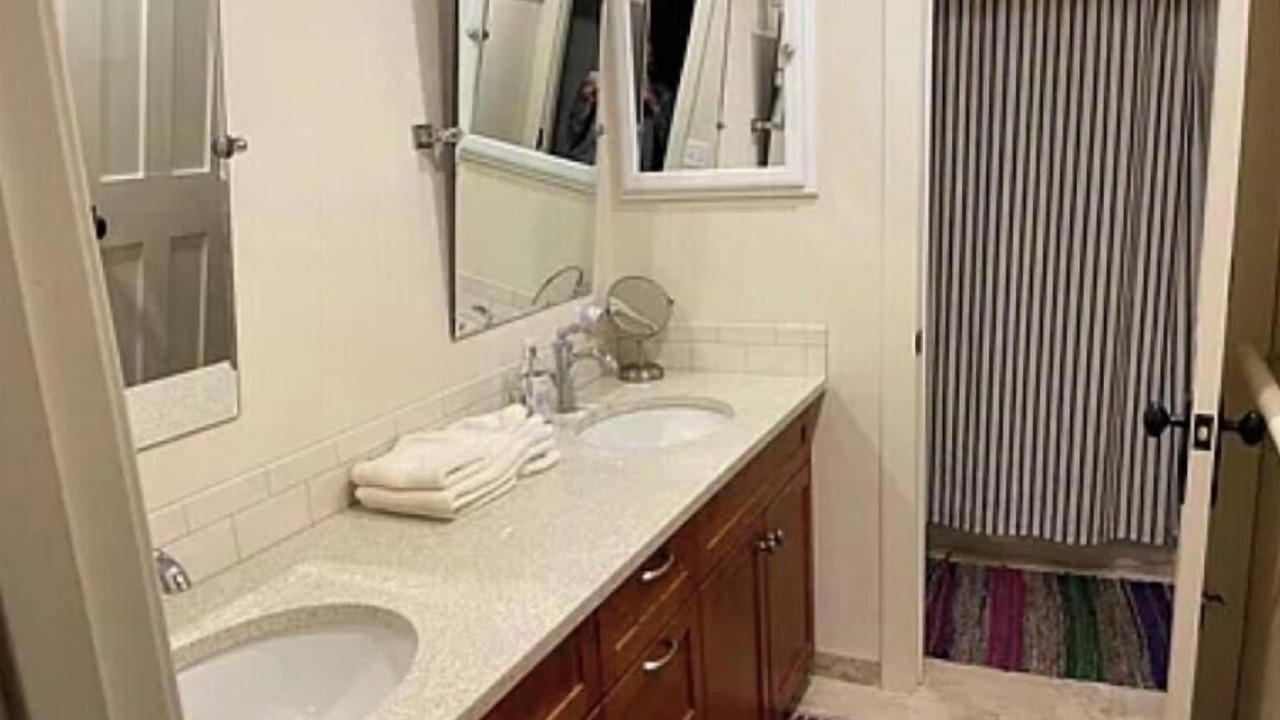 Photo of Bathroom in Central Boulder