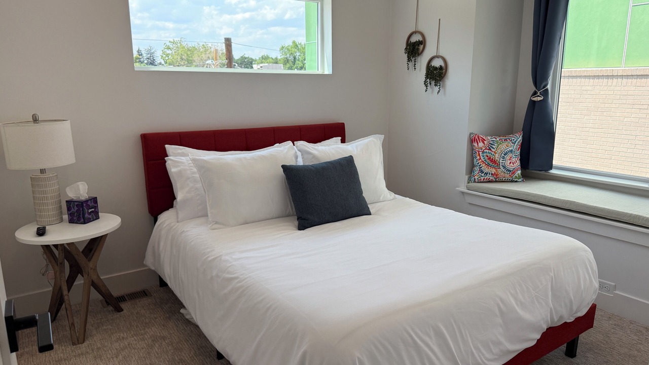 Photo of Bedroom in Jefferson Park