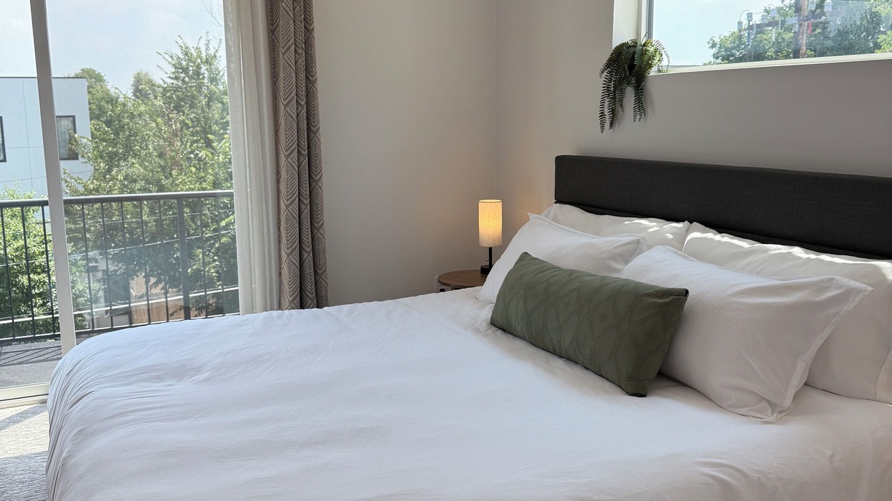 Photo of Bedroom in Jefferson Park