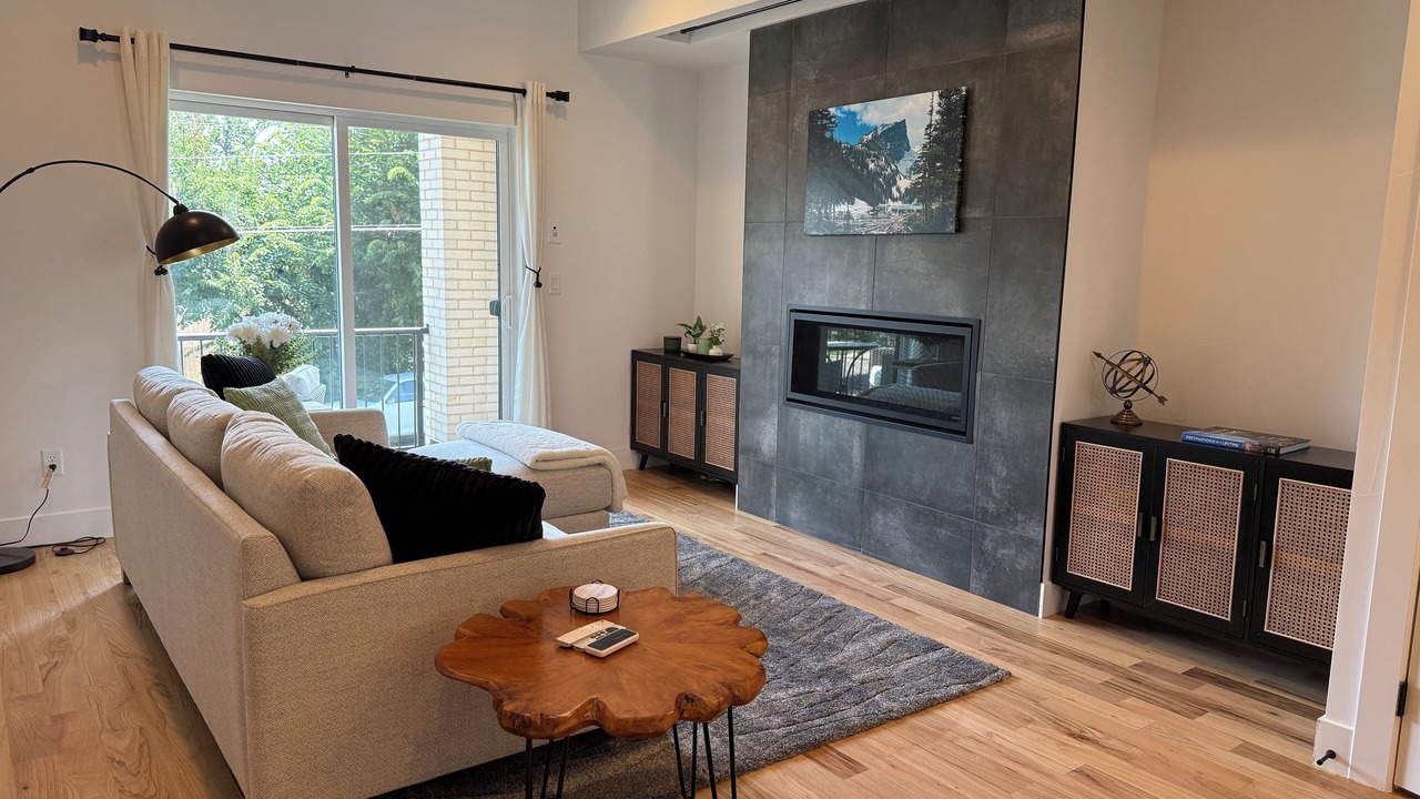 Photo of Livingroom in Jefferson Park