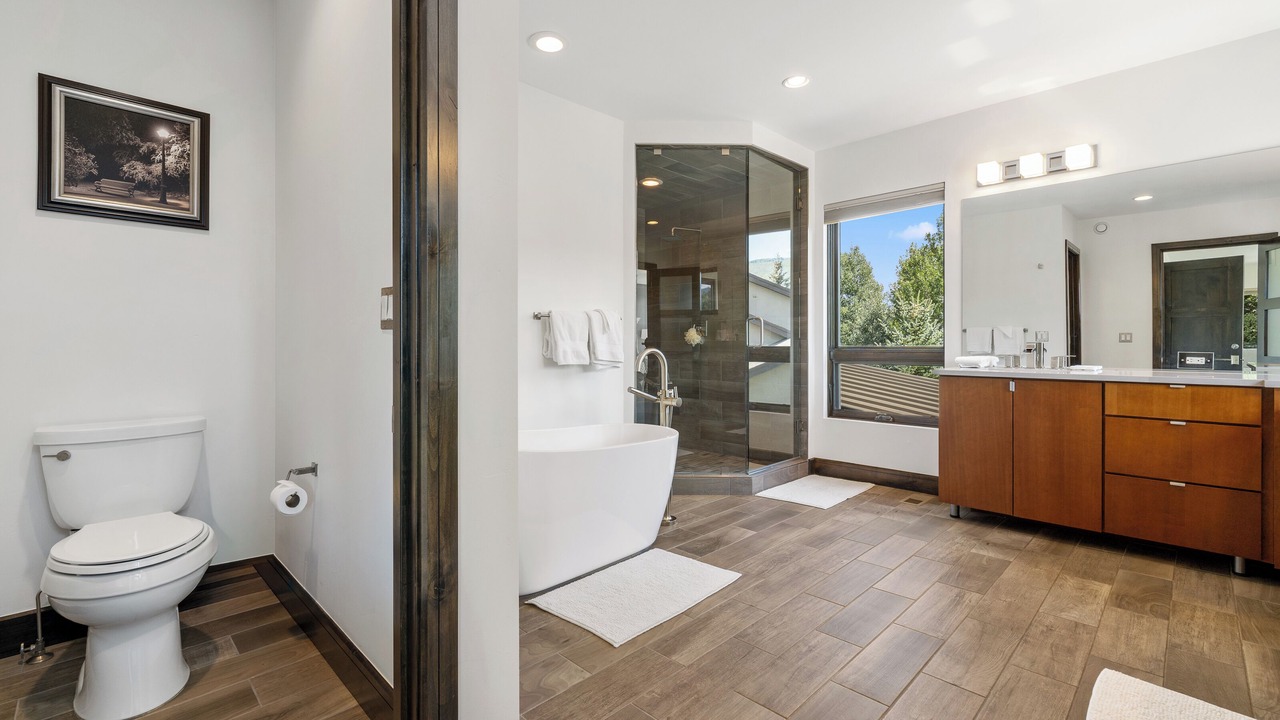 Photo of Bathroom in Edwards