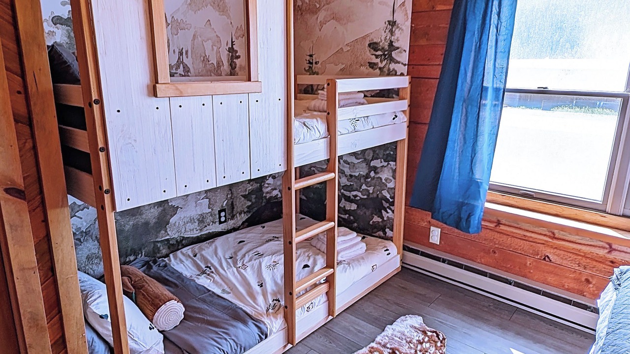 Photo of Bedroom in Pitkin