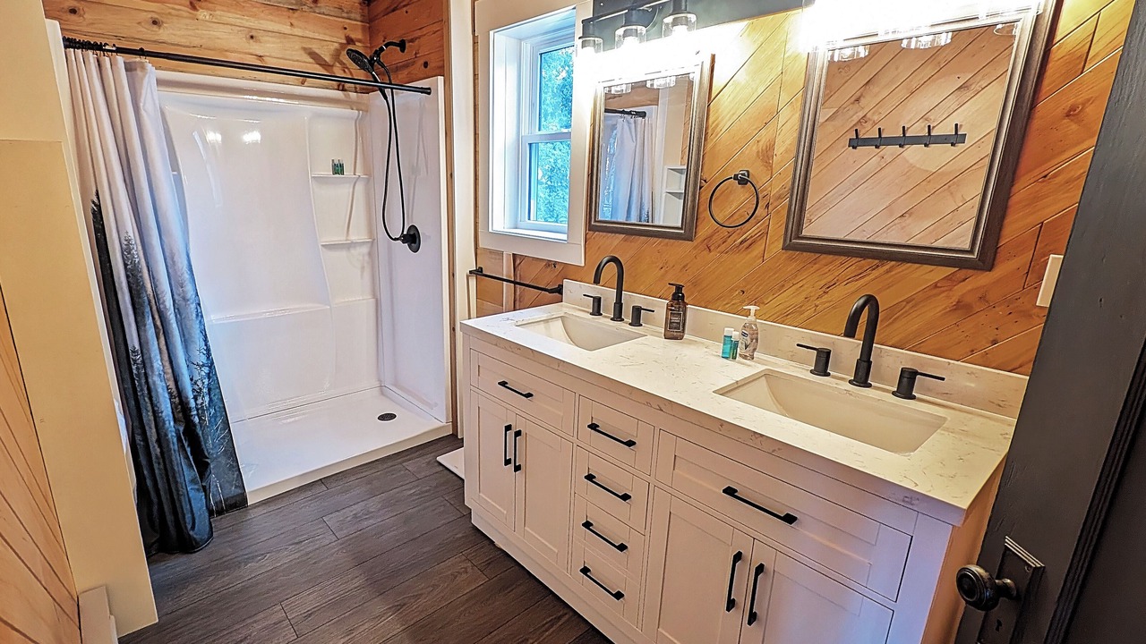 Photo of Bathroom in Pitkin