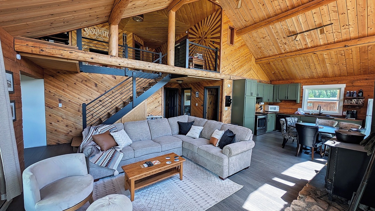 Photo of Livingroom in Pitkin