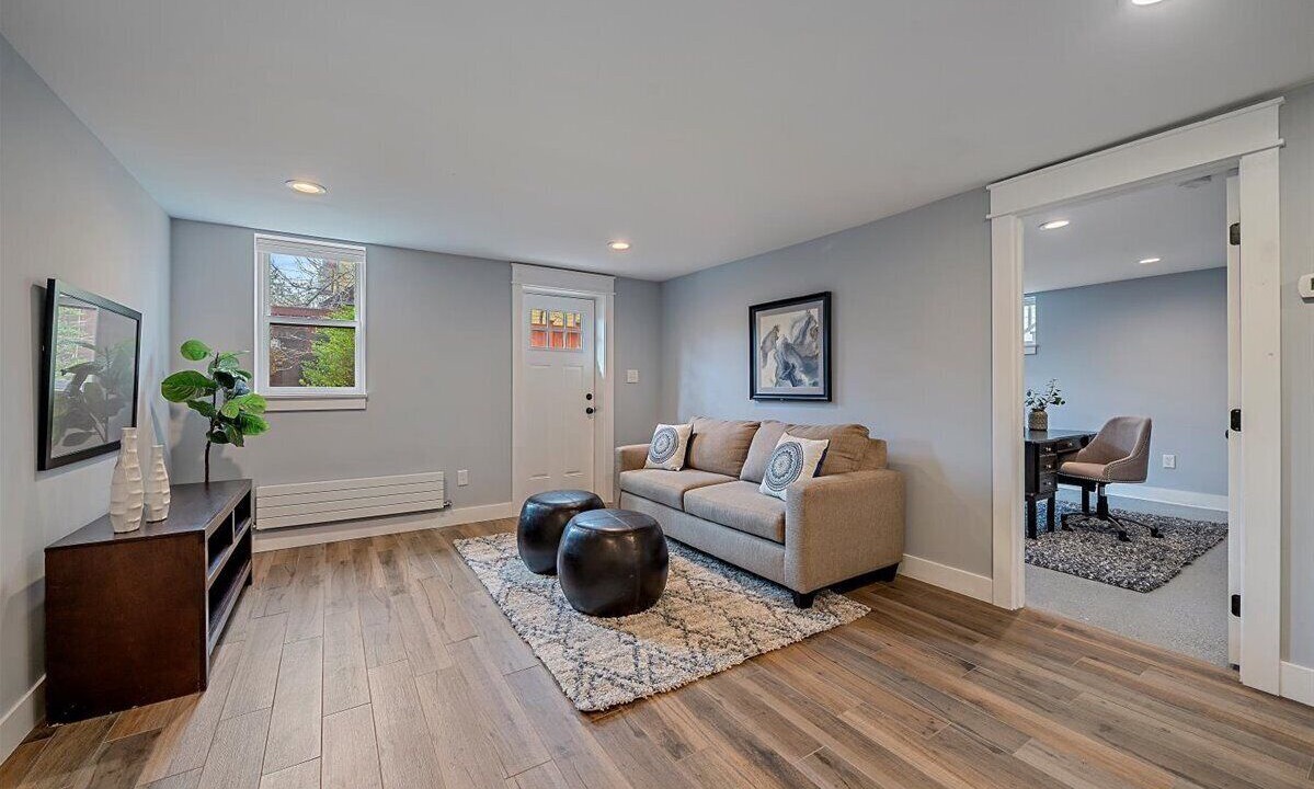 Photo of Livingroom in Whittier