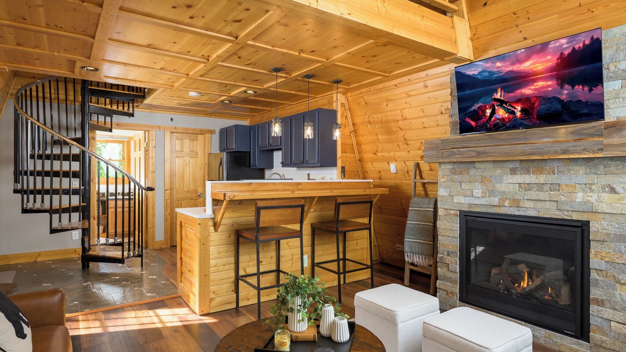 Photo of Livingroom in Twin Lakes