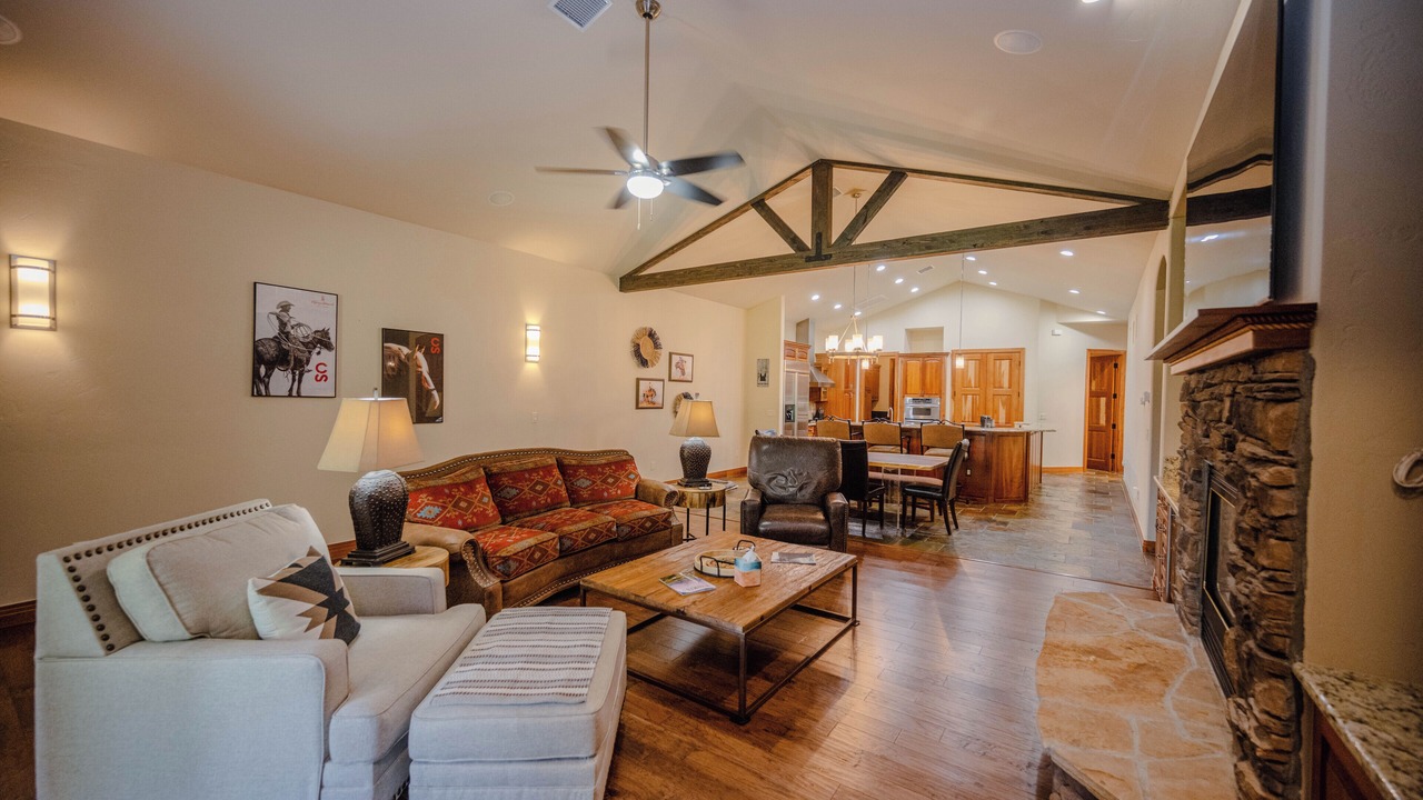 Photo of Livingroom in Dalton Ranch
