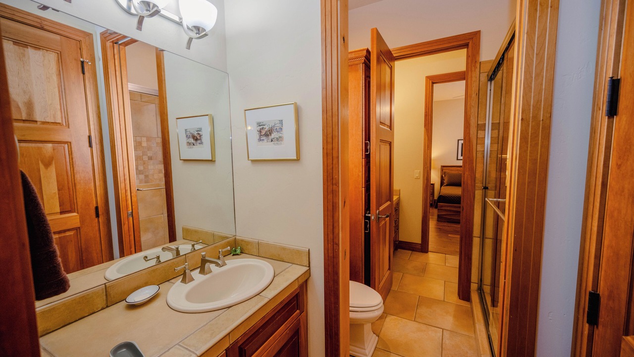 Photo of Bathroom in Dalton Ranch