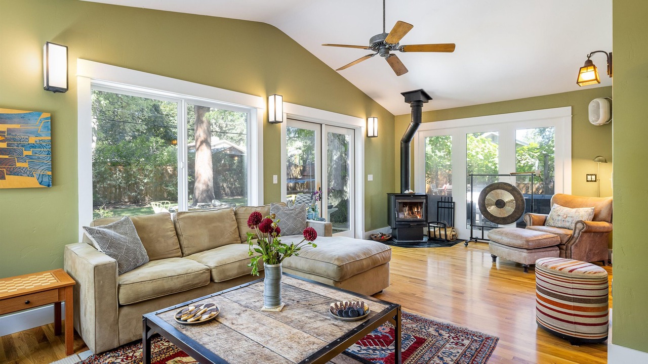 Photo of Livingroom in Old North Boulder